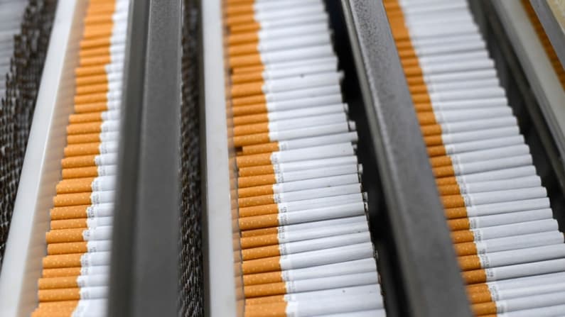 Incautan más de dos millones de cigarros piratas provenientes de China en aeropuerto de México