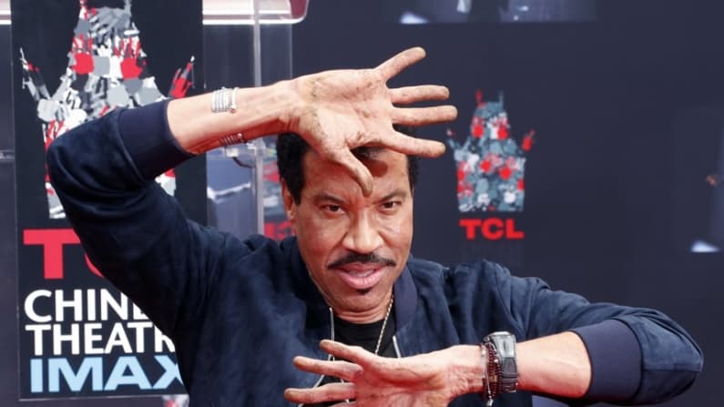 Lionel Richie cancela tres conciertos tras someterse a una intervención cardíaca