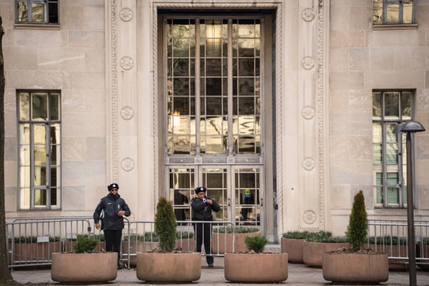 El Departamento de Justicia en Washington, el 10 de marzo de 2025. (Madalina Vasiliu/The Epoch Times).