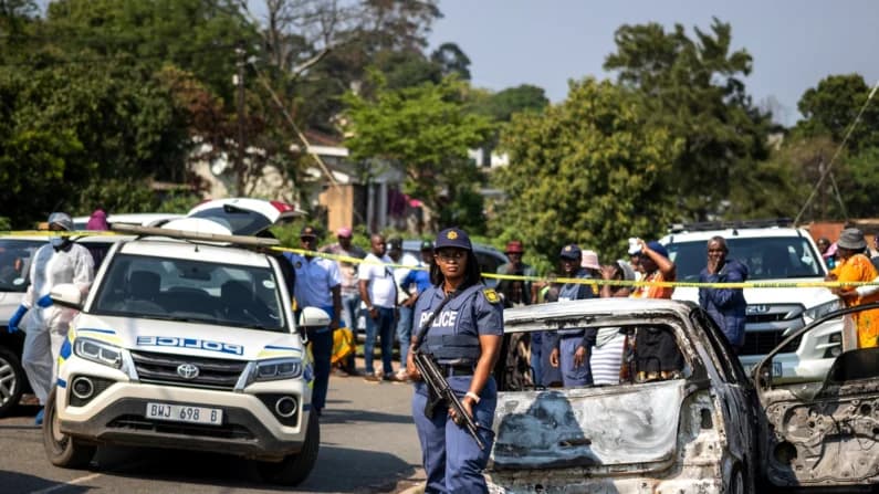 Tiroteo masivo deja 11 muertos en una fiesta en Sudáfrica