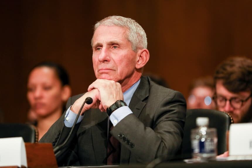 El director del Instituto Nacional de Alergias y Enfermedades Infecciosas, Anthony Fauci, en una audiencia del Senado en Washington el 3 de marzo de 2020. (Charlotte Cuthbertson/The Epoch Times).
