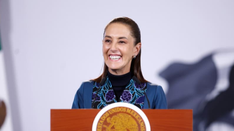 Sheinbaum confirma que viajará a China en noviembre para la APEC