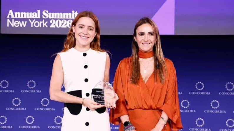 Corina Machado es galardonada en NY con el premio Liderazgo Concordia por su liderazgo en el sector público