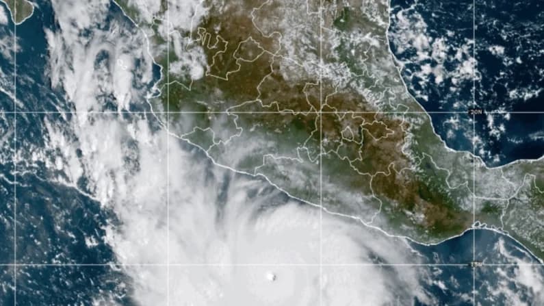 México enfrenta riesgo de deslaves por Polo mientras Nolo enfila hacia las islas Hawái