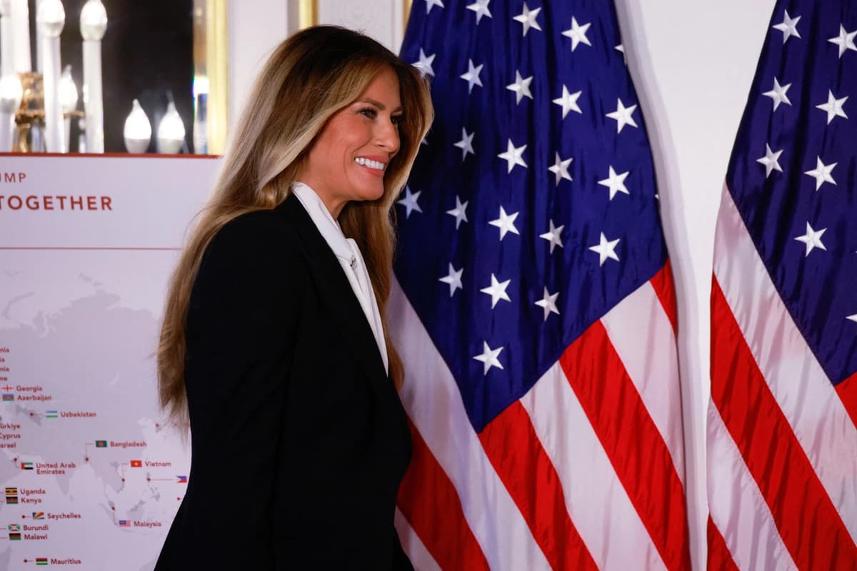 La primera dama Melania Trump llega para dar un discurso en un evento en la ciudad de Nueva York el 22 de septiembre de 2026. (Leonardo Muñoz/AFP vía Getty Images)