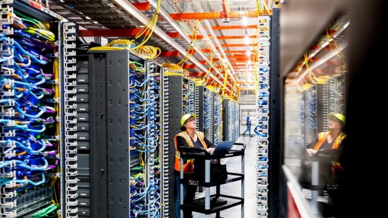 Multan a centro de datos con 1.1 MDD por generadores de gas sin permiso