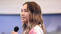 Venezuela renacerá cuando haya "un proceso electoral", dice colaboradora de Machado tras volver a su país