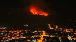 Arqueólogos estudian los vestigios que salieron a la luz tras un incendio en Quito
