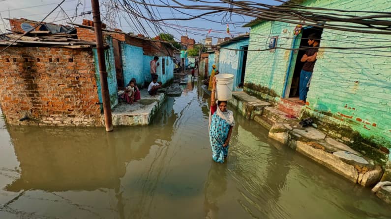 Al menos 62 personas mueren por las lluvias intensas y las inundaciones en India