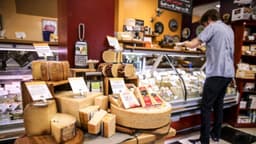 CDC confirma un brote de E. coli en varios estados relacionado con el queso elaborado con leche cruda