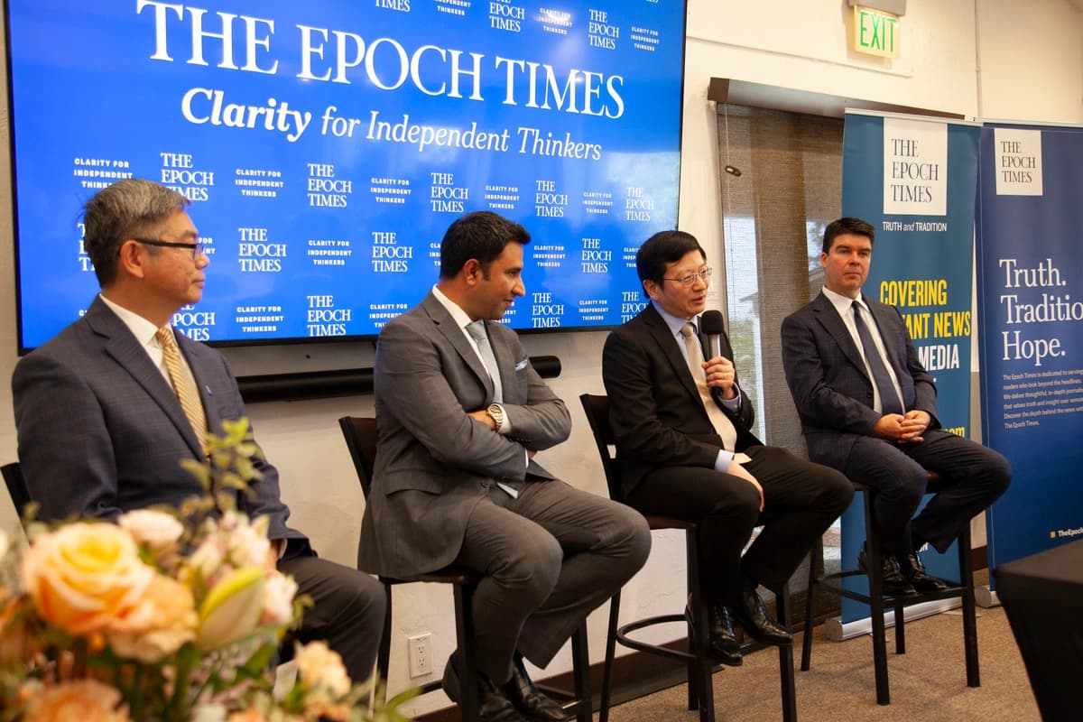 Ponentes del Insider Forum (de izquierda a derecha): el director financiero William Cheung, Siyamak Khorrami, el director ejecutivo Samuel Zhou y Steve Ispas en Palo Alto, California, el 24 de septiembre. (Lear Zhou/The Epoch Times).