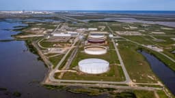 Departamento de Energía ofrece 40 millones de barriles de petróleo para estabilizar los mercados