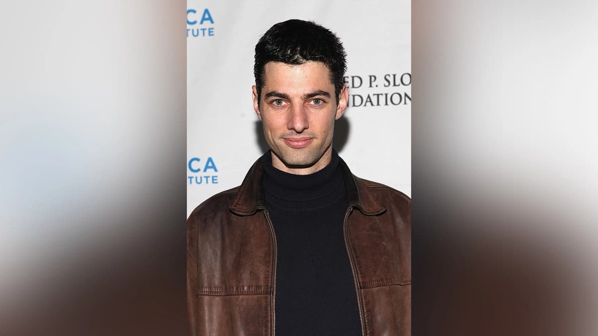 El actor Guy Kapulnik asiste al evento "Sloan Cocktails For War Games" durante el Festival de Cine de Tribeca 2012 en la ciudad de Nueva York el 28 de abril de 2012. (Robin Marchant/Getty Images)