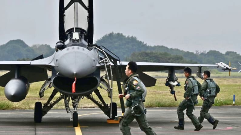 Taiwán recibe los 2 primeros aviones de combate F-16 Bloque 70 tras años de retraso