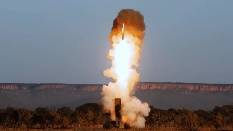 Marina adjudica a empresa Raytheon un contrato de hasta 24.4 MMD para el misil Standard-6