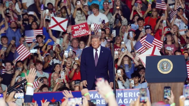 Trump impulsa a los republicanos con un mitin en Alabama