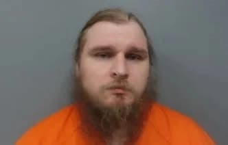 Brandon Baxter, de 34 años y residente de East Cleveland, es acusado de infringir las prohibiciones relacionadas con armas biológicas y de posesión de una toxina biológica por una persona sujeta a restricciones. (Departamento del Sheriff del Condado de Cuyahoga).