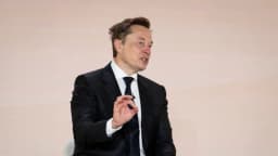 Musk dice que SpaceXAI pasará a llamarse SpaceXSI tras la orden de "superinteligencia" de Trump