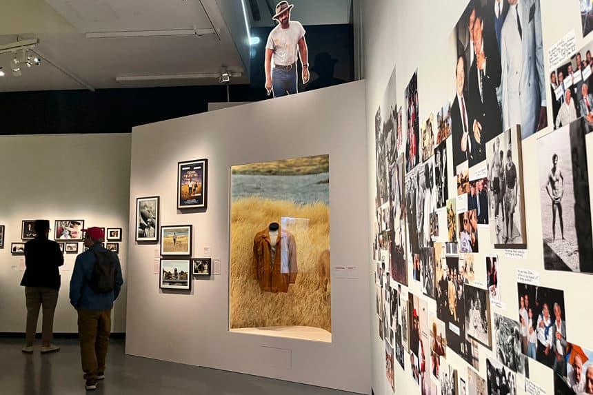 Presentación a la prensa la exposición 'Belmondo, le Magnifique', que podrá visitarse del 7 de octubre de 2026 al 31 de enero de 2027. (EFE/Nerea González)