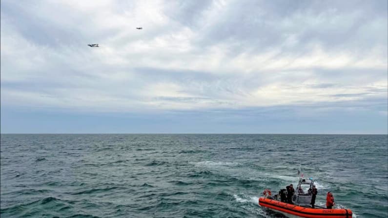 Guardia Costera de EE. UU. suspende búsqueda de 6 personas a bordo de ambulancia aérea canadiense