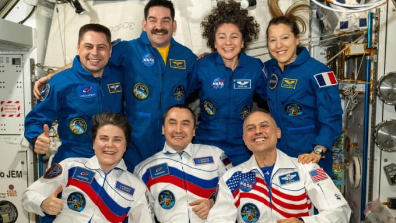 Astronautas regresan a la Tierra tras casi 8 meses en el espacio: NASA