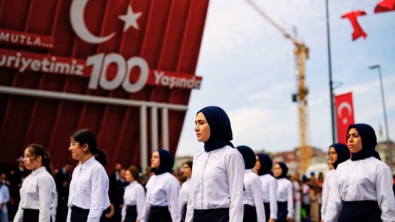 Muere una de las ocho estudiantes apuñaladas por otra alumna en un colegio de Estambul