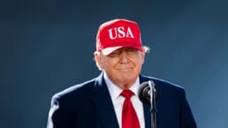 Trump evalúa suspender impuesto federal a la gasolina