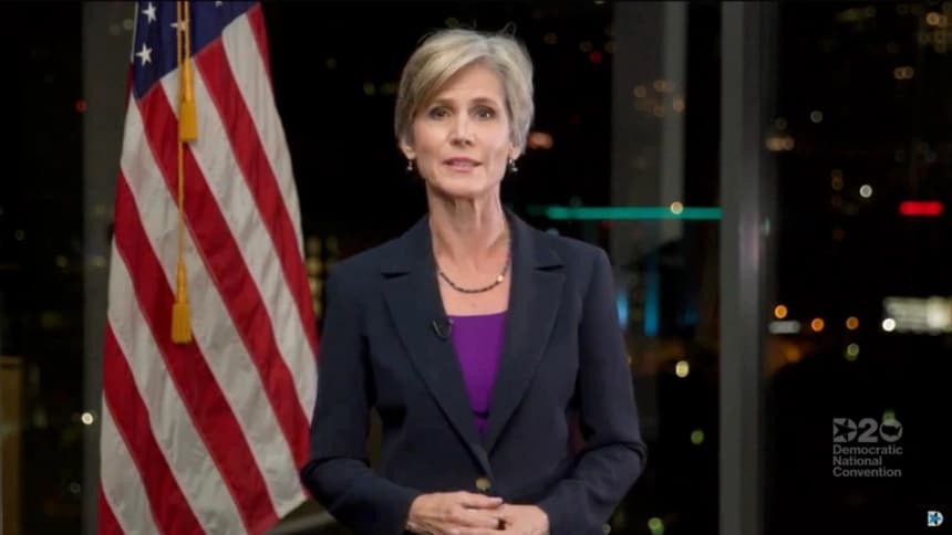 En esta captura de pantalla de la transmisión en vivo del Comité Nacional Demócrata (DNCC) de la Convención Nacional Demócrata de 2020, la ex fiscal general interina Sally Yates se dirige a la convención virtual el 18 de agosto de 2020. (Imagen cortesía del DNCC a través de Getty Images)