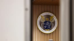 EE. UU. podría vetar a laboratorios chinos de las pruebas de dispositivos por iniciativa de la FCC