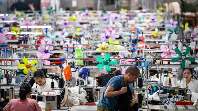 Trabajadores chinos regresan de vacaciones y encuentran las fábricas vacías y dueños desaparecidos