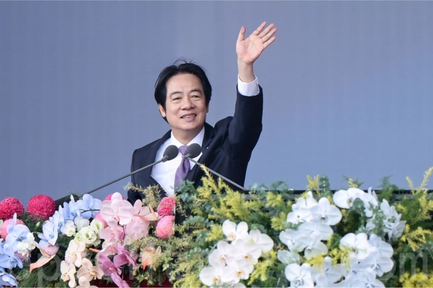 El presidente de Taiwán, Lai Ching-te, pronuncia su discurso durante las celebraciones del Día Nacional frente a la Oficina Presidencial en Taipéi el 10 de octubre de 2026. (Sung Pi-lung /The Epoch Times)