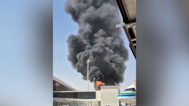 Ataque hutí a aeropuerto saudí deja 12 muertos y más de 300 heridos