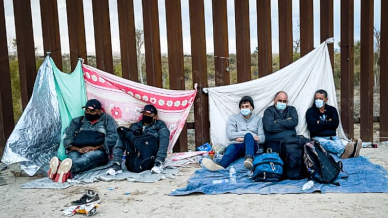 Sheriffs de Arizona cuestionan respuesta a protestas en muro fronterizo