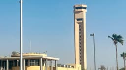 Arabia Saudí prolonga el cierre del aeropuerto de Riad tras los mortales ataques de los hutíes