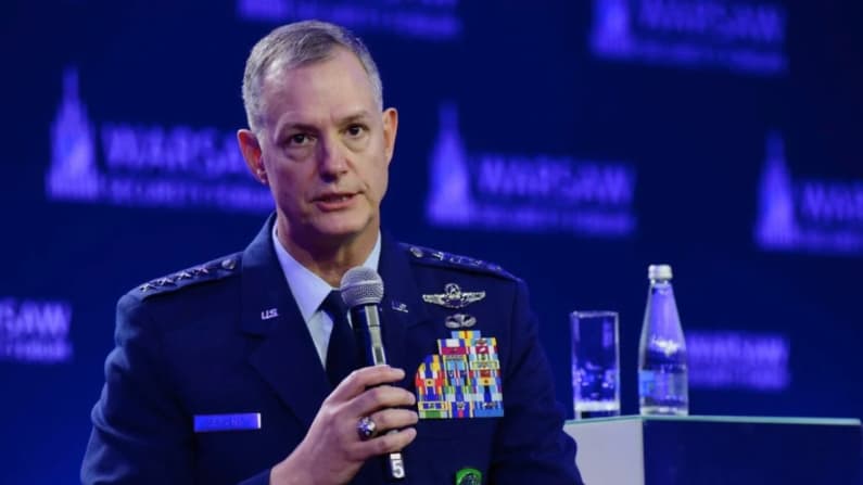 Fuerzas de la OTAN destruirían "todo y cualquier cosa" si un adversario atacara, dice alto mando militar