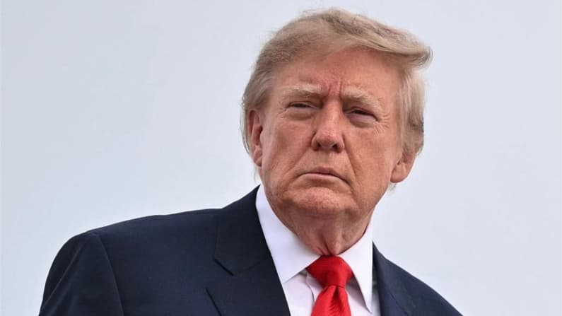Trump dice que hutíes intentan subir precios del petróleo antes de elecciones