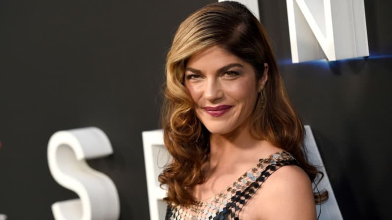 Selma Blair se declara inocente de agresión y queda libre con pago de fianza