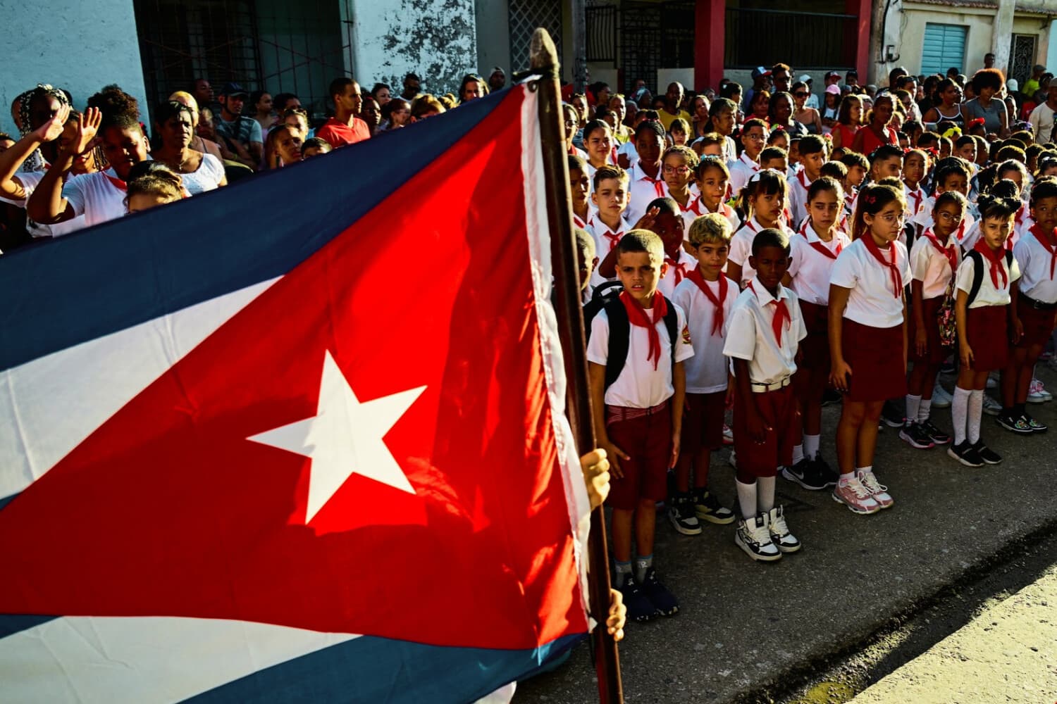 Autoridades reportan 25 estudiantes intoxicados en una escuela del este cubano