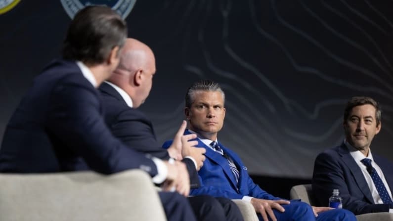 Presupuesto en defensa: 1.5 billones ante el aumento del poderío militar de China, dice Hegseth