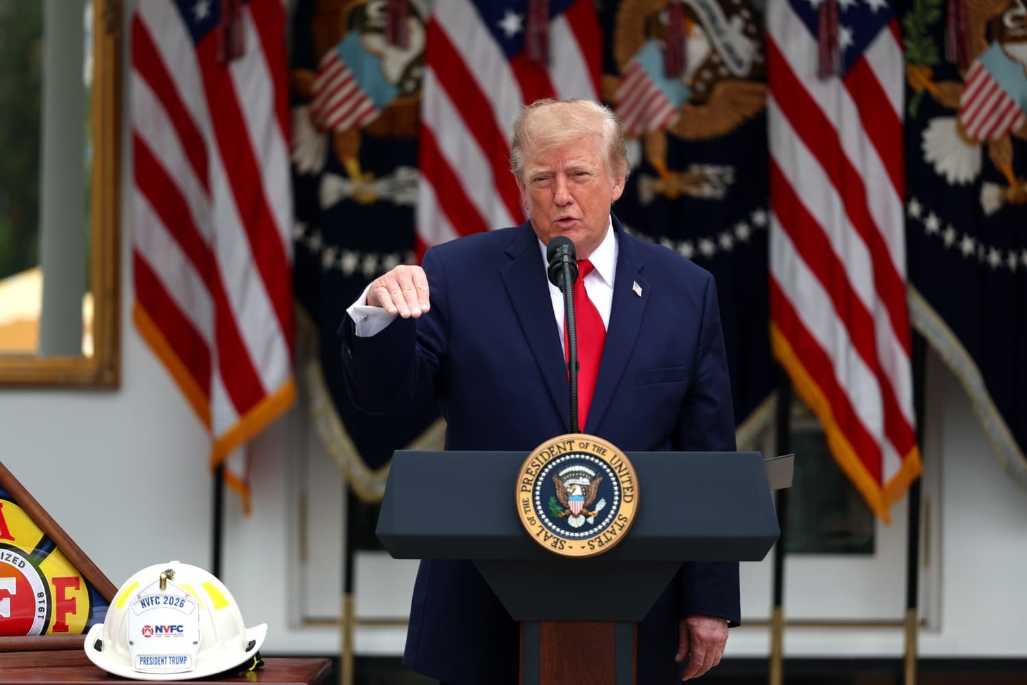 Trump reitera que "los cárteles controlan México" y que aún no son suficientes las medidas por combatirlos