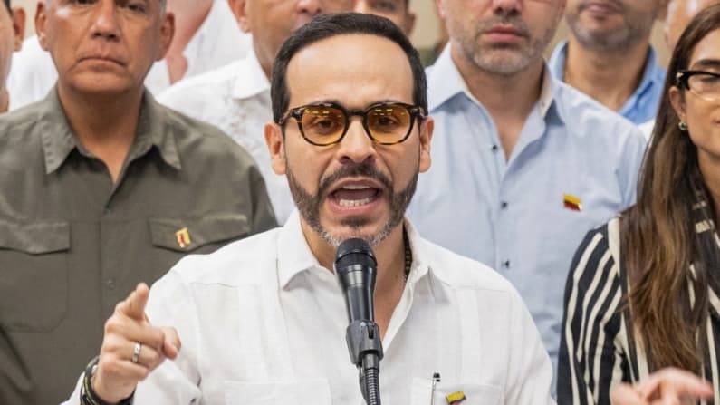 De la Espriella declara la lucha contra el "wokismo" y cambia el nombre del Ministerio de Cultura