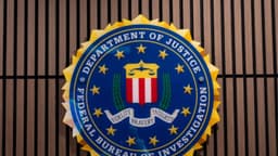 FBI alerta sobre estafadores que suplantan a candidatos políticos