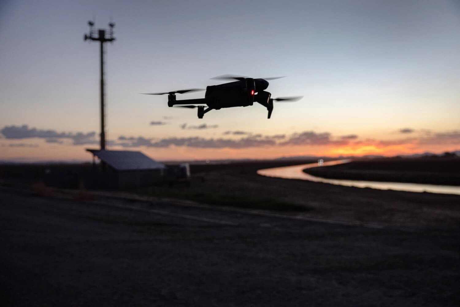 EE. UU. prohíbe uso de drones no autorizados en la frontera con México ante amenaza de cárteles