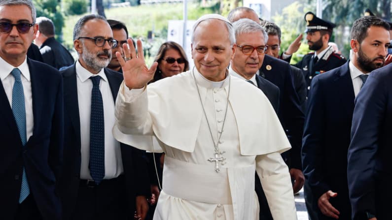 El papa León XIV puede realizar el viaje a Latinoamérica, según su cirujano
