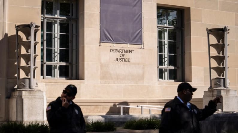 16 extranjeros acusados de votar ilegalmente, según DOJ