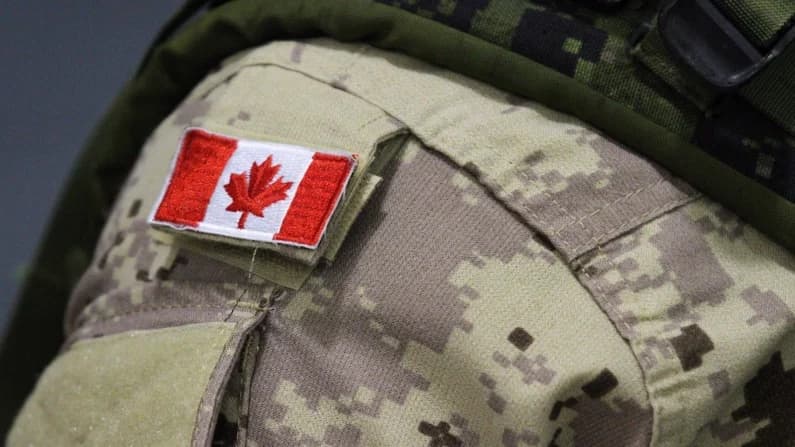 Varios muertos y heridos deja una explosión en una base militar de Alberta