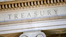 El Tesoro de EE. UU. sanciona a un banco iraquí y redes financieras vinculadas a Irán