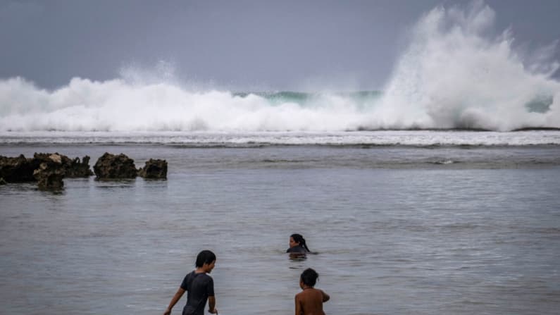 El tifón Champi provoca declaraciones de emergencia en Guam y las Islas Marianas del Norte