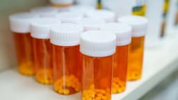 Retiran cerca de 16,000 frascos de un popular medicamento para la tiroides en EE. UU.