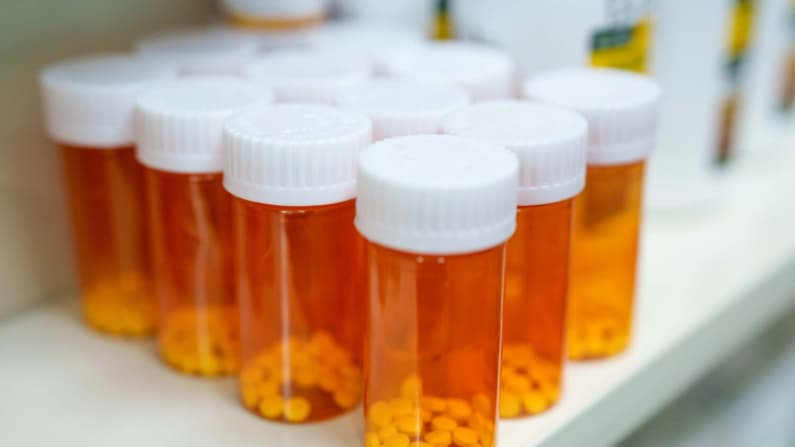 Se retiran del mercado en todo el país cerca de 16,000 frascos de un popular medicamento para la tiroides